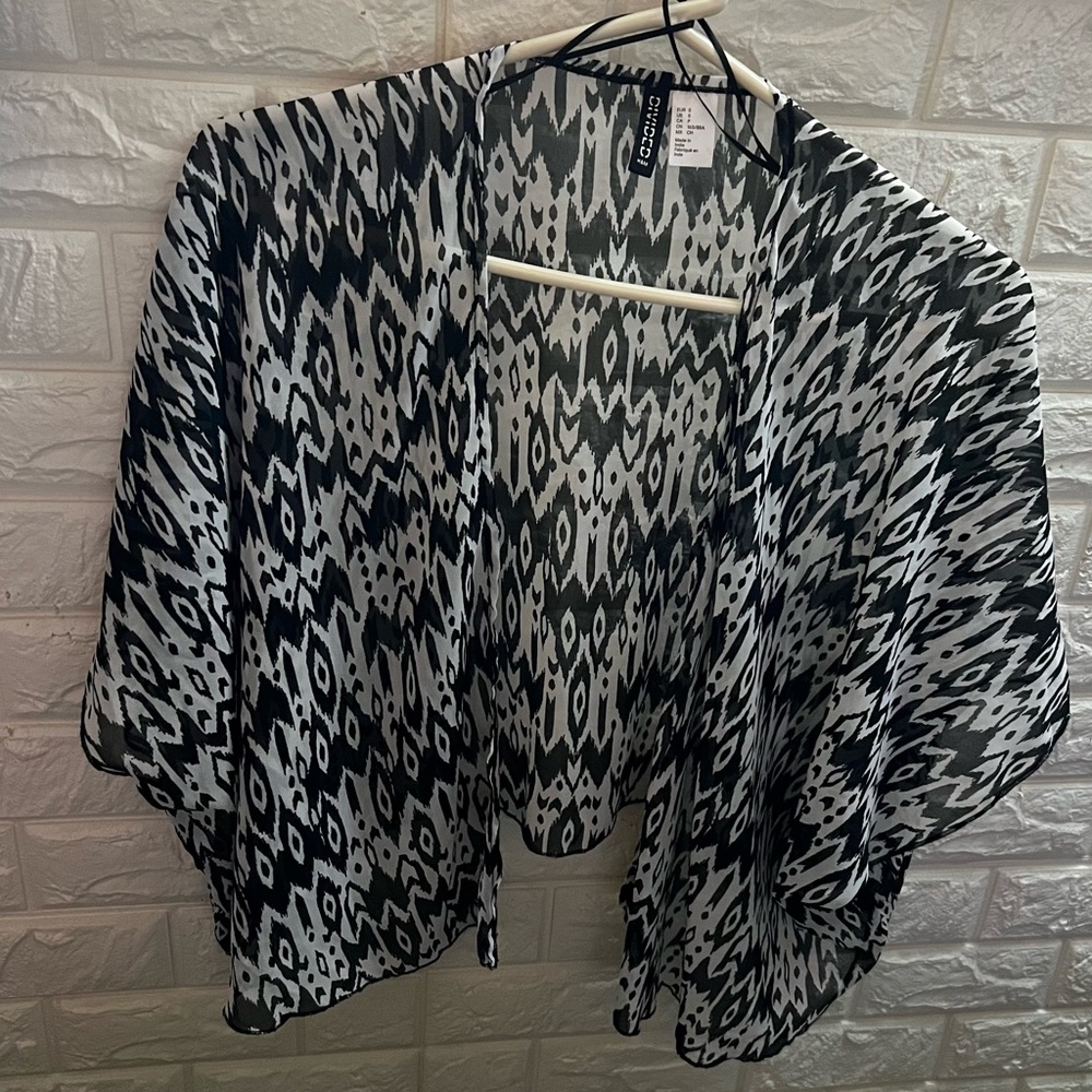H&M Tribal Print Cover up Sz S